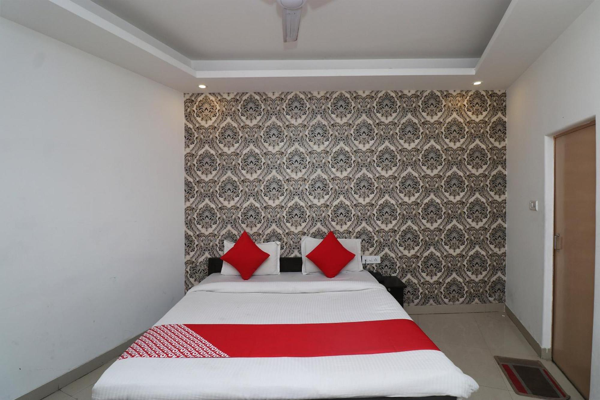 Oyo Flagship Hotel Daimond Nueva Delhi Exterior foto